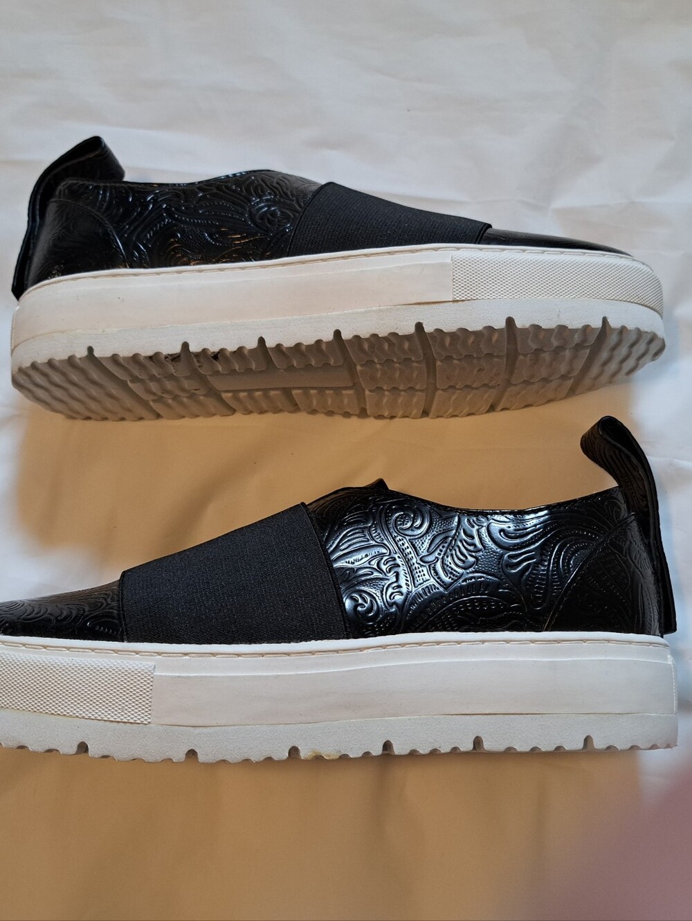 Jil Sander Black Embossed Leather Slip-On Loafers with White Sole - Picture 5 of 5